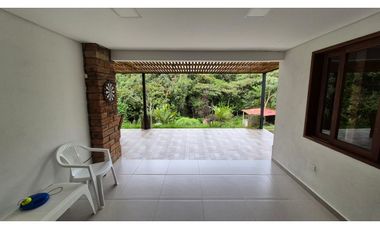 VENTA DE FINCA CAMPESTRE EN EL RETIRO- VEREDA PANTANILLO CON COLEGA