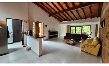 VENTA DE FINCA CAMPESTRE EN EL RETIRO- VEREDA PANTANILLO CON COLEGA