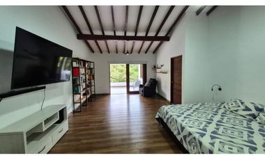 VENTA DE FINCA CAMPESTRE EN EL RETIRO- VEREDA PANTANILLO CON COLEGA