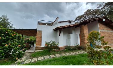 VENTA DE FINCA CAMPESTRE EN EL RETIRO- VEREDA PANTANILLO CON COLEGA