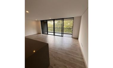 VENTA APARTAMENTO EN ALTOS DEL POBLADO CON COLEGA