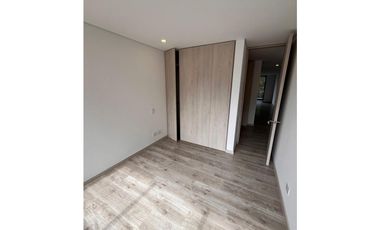 VENTA APARTAMENTO EN ALTOS DEL POBLADO CON COLEGA