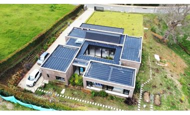 VENTA DE CASA CAMPESTRE EN EL SECTOR EL YARUMO- LA CEJA