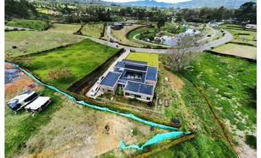 VENTA DE CASA CAMPESTRE EN EL SECTOR EL YARUMO- LA CEJA