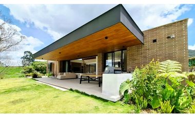 VENTA DE CASA CAMPESTRE EN EL SECTOR EL YARUMO- LA CEJA