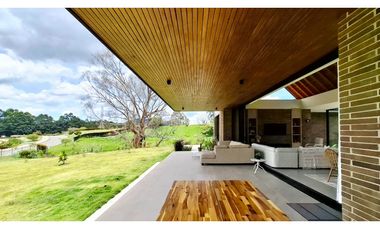 VENTA DE CASA CAMPESTRE EN EL SECTOR EL YARUMO- LA CEJA