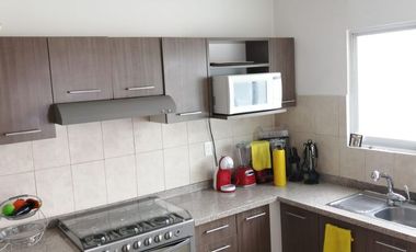 Casa amueblada en renta en Foresta, Metepec.