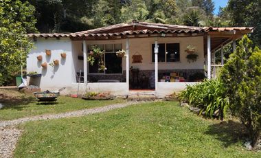 Casa campestre con vivienda adicional