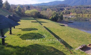 Sitio con increíble vista a la bahía de Futrono