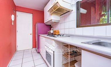 Venta de casa en Peñalolén, Condominio El Olmo, con acceso controlado