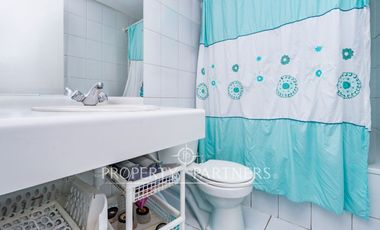 Venta de casa en Peñalolén, Condominio El Olmo, con acceso controlado