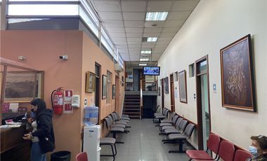 SE VENDE CENTRO MEDICO EN LINARES.