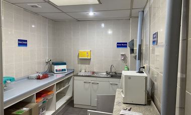 SE VENDE CENTRO MEDICO EN LINARES.