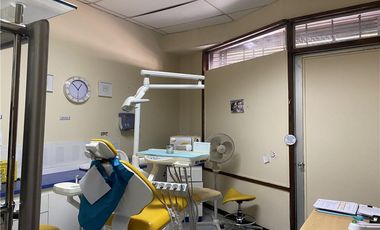 SE VENDE CENTRO MEDICO EN LINARES.