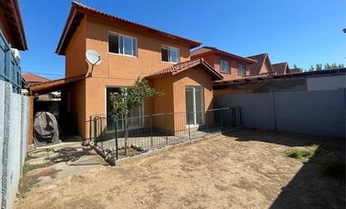 Casa en Machalí: Tranquilidad y Conectividad Total