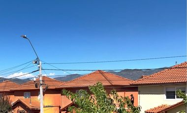 Casa en Machalí: Tranquilidad y Conectividad Total