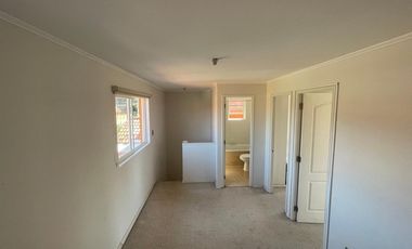 Casa en Machalí: Tranquilidad y Conectividad Total