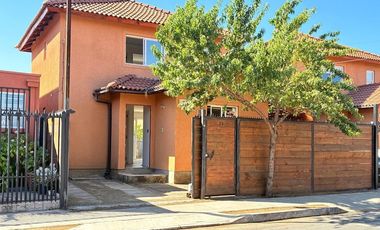 Casa en Machalí: Tranquilidad y Conectividad Total