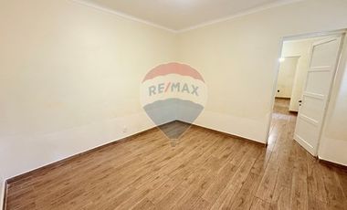 AMPLIA CASA REMODELADA  USO COMERCIAL - RECOLETA