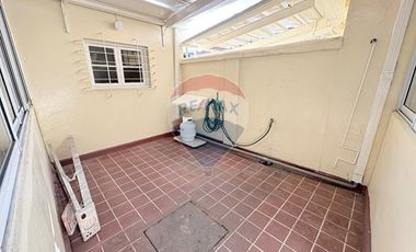 AMPLIA CASA REMODELADA  USO COMERCIAL - RECOLETA