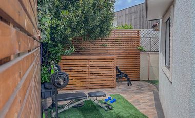 Casa en barrio residencial. Vitacura