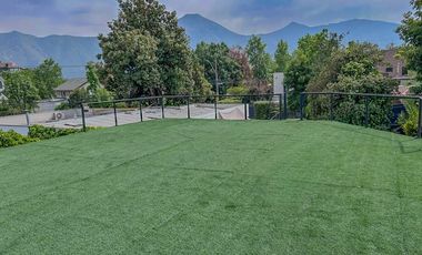 Casa en barrio residencial. Vitacura