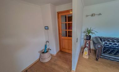 Casa en barrio residencial. Vitacura