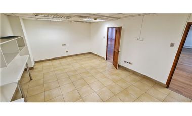 Espaciosa y luminosa oficina! Mac Iver / Agustinas