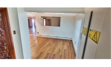 Espaciosa y luminosa oficina! Mac Iver / Agustinas