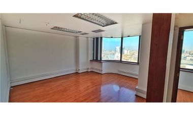 Espaciosa y luminosa oficina! Mac Iver / Agustinas