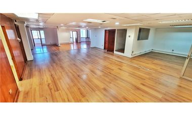 Espaciosa y luminosa oficina! Mac Iver / Agustinas