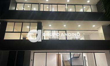 ARRIENDO de CASA CAMPESTRE en PIEDECUESTA