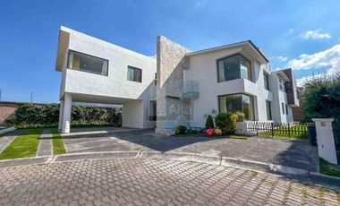 Casa en venta en Valle de Zamarrero, Zinacantepec