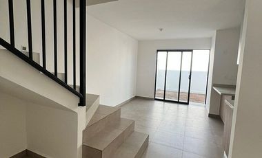 Casa en Renta en Altrisa, Garcia