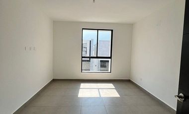 Casa en Renta en Altrisa, Garcia