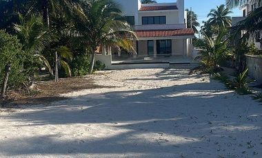 Casa en RENTA km 10.5 en Chicxulub