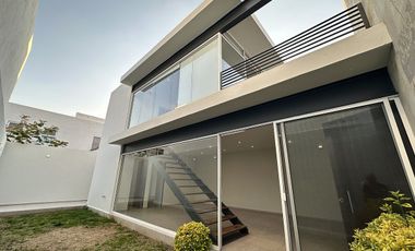 Loft I 2 recámaras | 2 baños | Jardín| Terraza | 2 estacionamientos