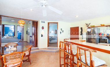 Luna Azul 2nd Floor