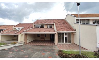 ALQUILO CASA EN LA ELVIRA COD 7818524