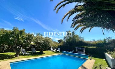 Camilo Henriquez, Quilpué. Casa con hermoso Jardín.