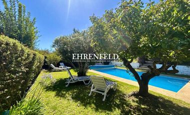 Camilo Henriquez, Quilpué. Casa con hermoso Jardín.