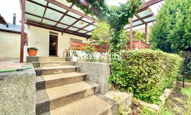 Camilo Henriquez, Quilpué. Casa con hermoso Jardín.