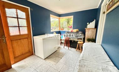 Camilo Henriquez, Quilpué. Casa con hermoso Jardín.