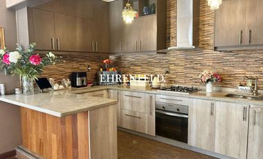 Camilo Henriquez, Quilpué. Casa con hermoso Jardín.