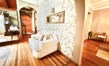 Camilo Henriquez, Quilpué. Casa con hermoso Jardín.