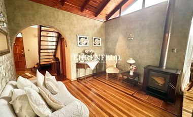 Camilo Henriquez, Quilpué. Casa con hermoso Jardín.