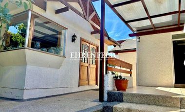 Camilo Henriquez, Quilpué. Casa con hermoso Jardín.