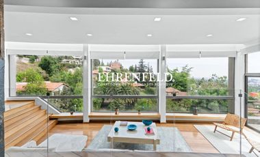 La Calandrina, Las Condes. Casa exclusiva, de 5 niveles