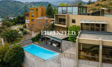 La Calandrina, Las Condes. Casa exclusiva, de 5 niveles