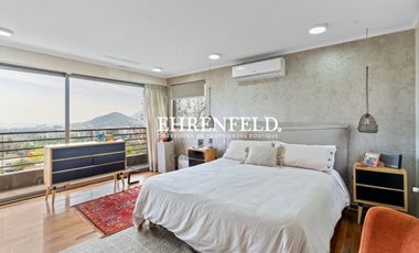 La Calandrina, Las Condes. Casa exclusiva, de 5 niveles